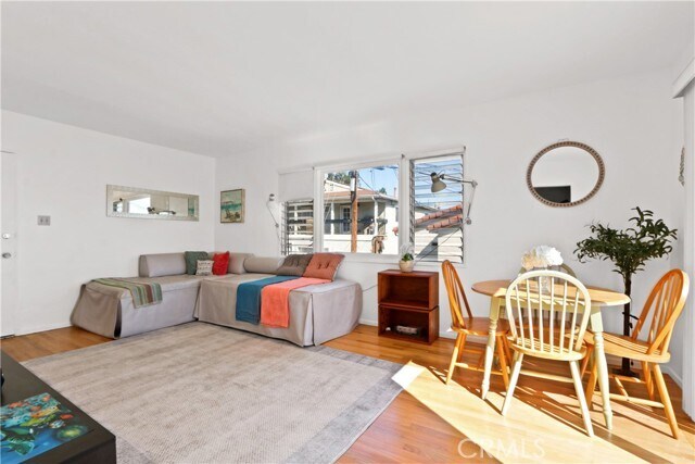 Foto del edificio - 740 W 33rd St