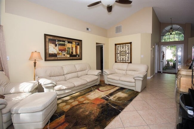Foto del edificio - 445 Mainsail Ct