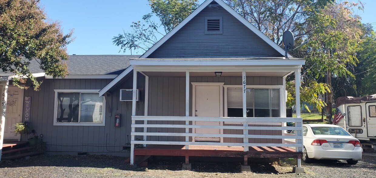 1677 Oak St, Oroville, CA 95965 Townhome Rentals in Oroville CA