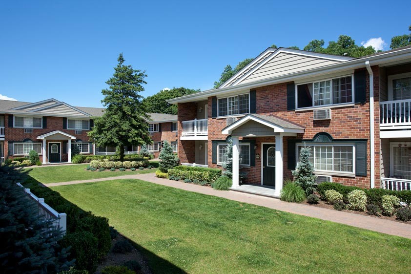 Primary Photo - Fairfield Suburbia Gardens