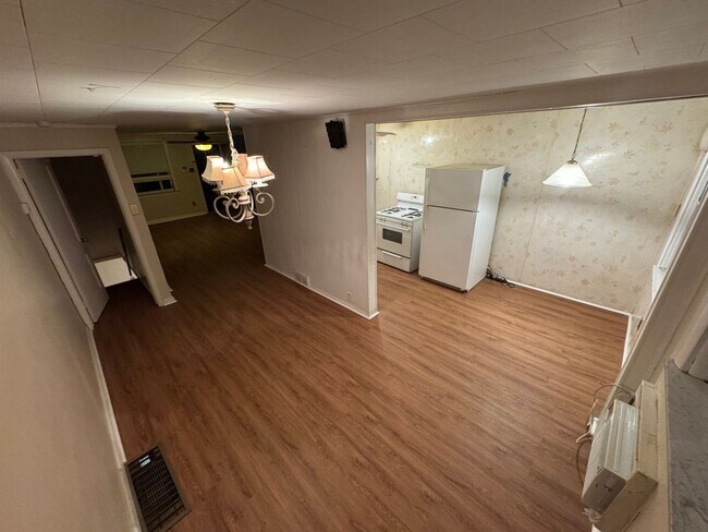 Building Photo - Charming 3-Bedroom Townhome in Darby! Avai...