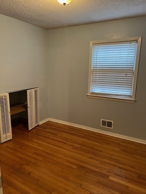 Foto del edificio - 9429 Craig Dr