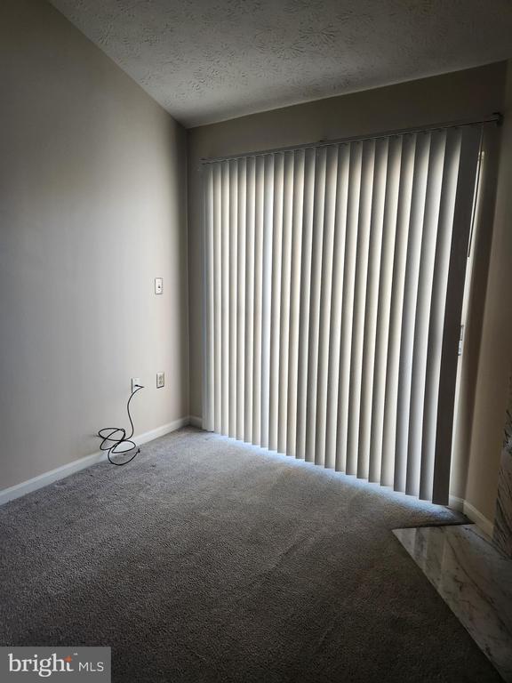 Building Photo - 8941 Town Center Cir