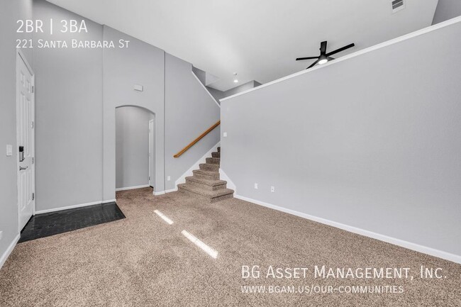 Building Photo - Gorgeous Abella Townhome with EV Charging