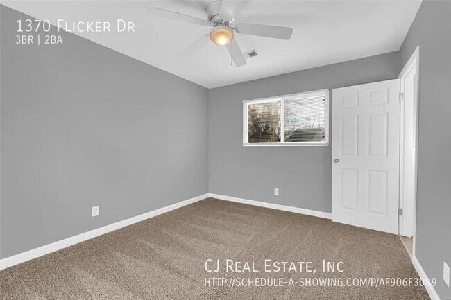 Building Photo - 1370 Flicker Dr