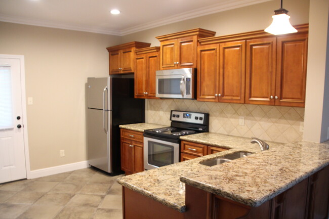 stainless steel appliances - 2227 Retreat St W