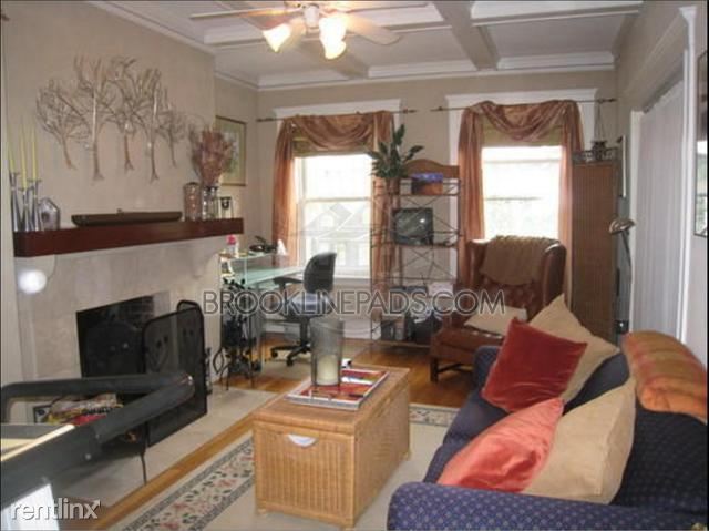 Building Photo - 135 Fuller St