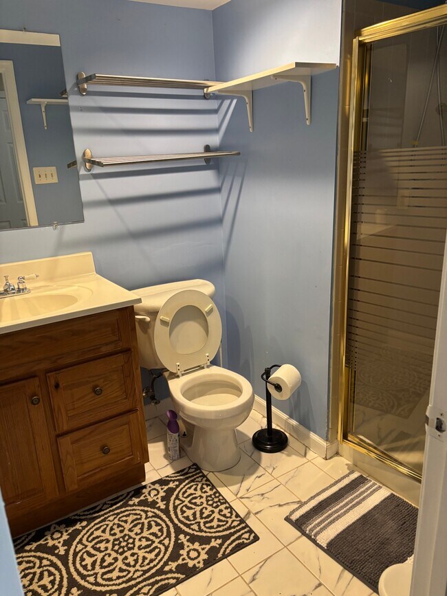 Building Photo - 2027 Quiet Creek Ct