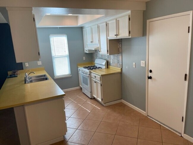 Foto del edificio - Roseville 3 bedroom