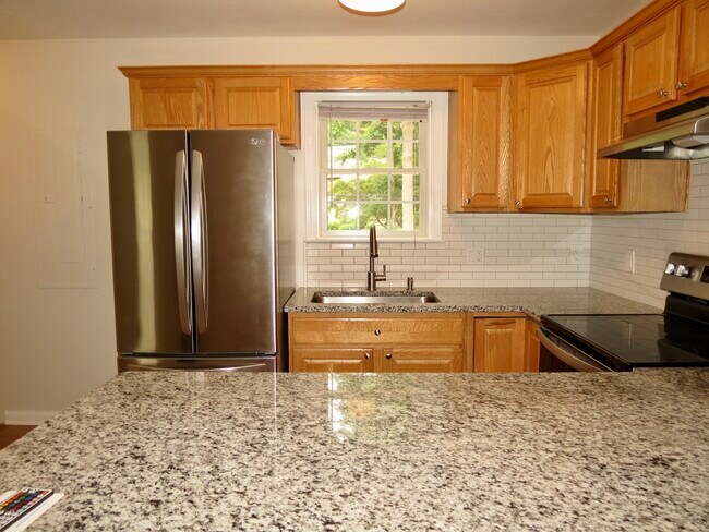 Stainless steel appliances - 4 Jonathan Ln