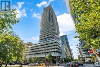 Building Photo - 185-185 Roehampton Ave