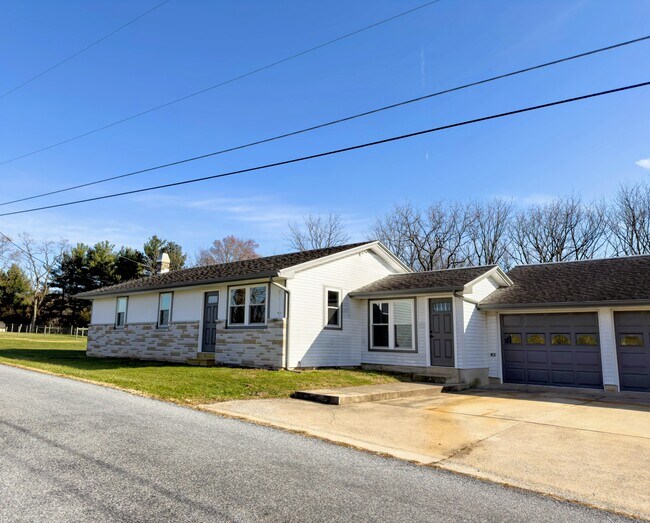 Foto del edificio - 1222 Katterman Hill Rd