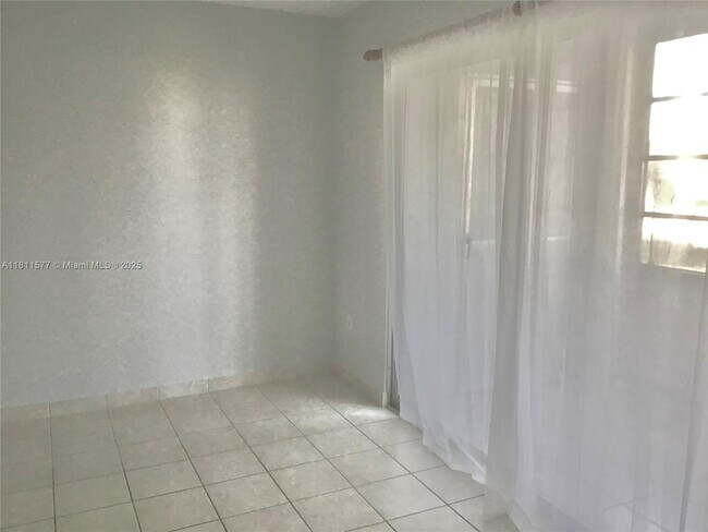 Foto del edificio - 12755 SW 16th Ct