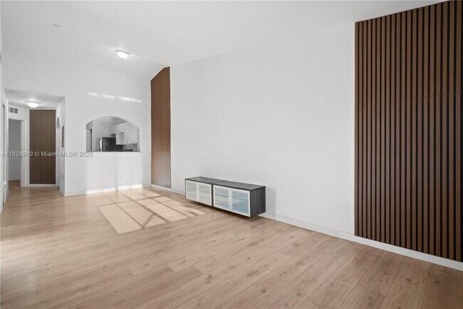 Foto del edificio - 2911 SE 13th Ave