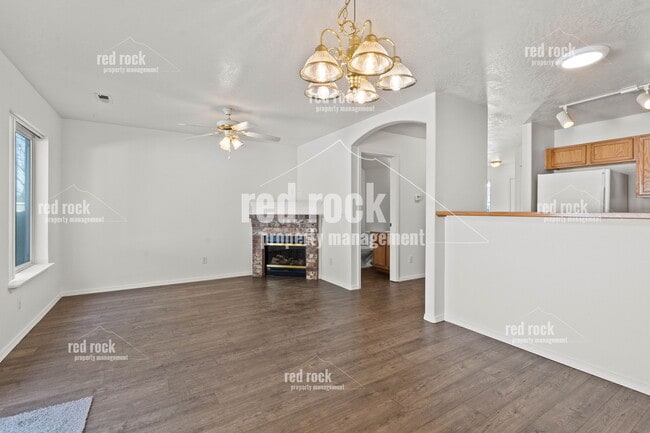 Building Photo - 4926 N Orchid Ln