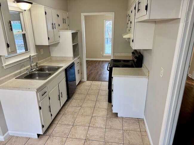 Foto del edificio - 5826 Patricia Dr