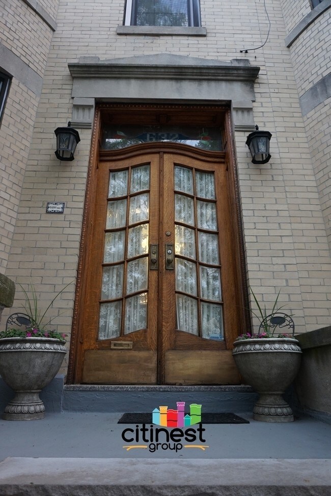 Building Photo - 622 77th St