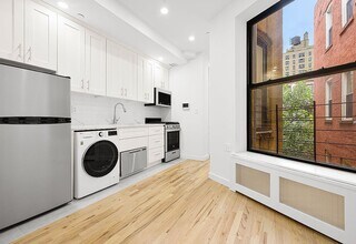 Building Photo - 27 W 84th St