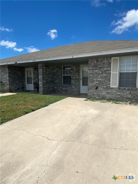 Building Photo - 1713 Windward Dr