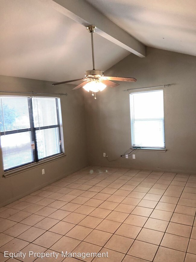 Building Photo - 2 br, 2 bath House - 1811 W. Travis