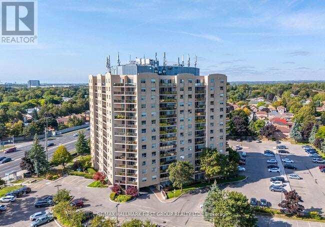 Building Photo - 2 Westney Rd N