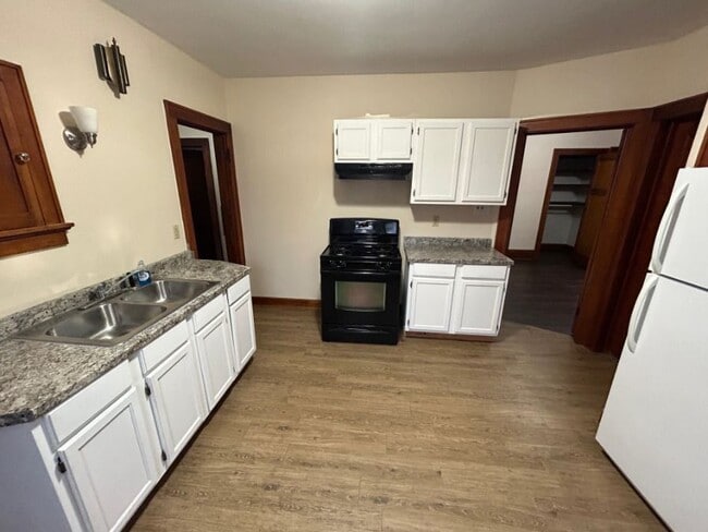 Foto del edificio - 556 N 63rd St