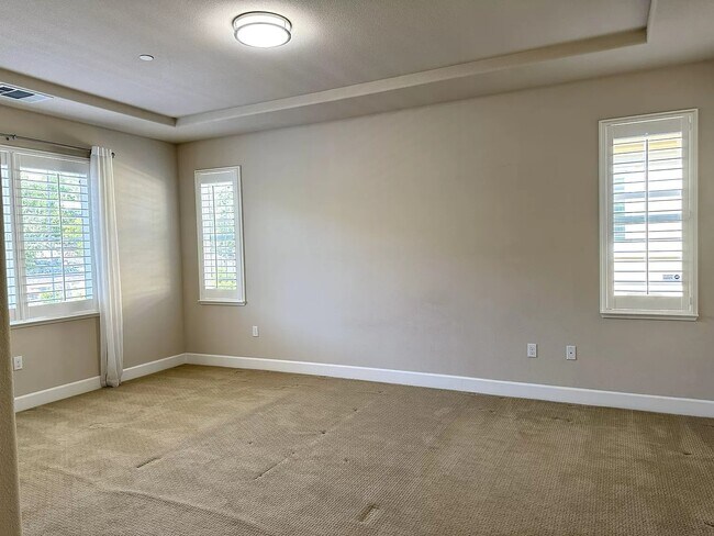 Building Photo - 2597 Bassetts Way