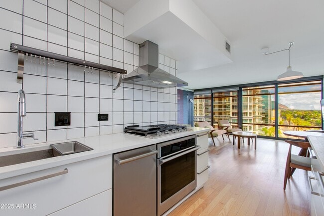 Foto del edificio - 4808 N 24th St