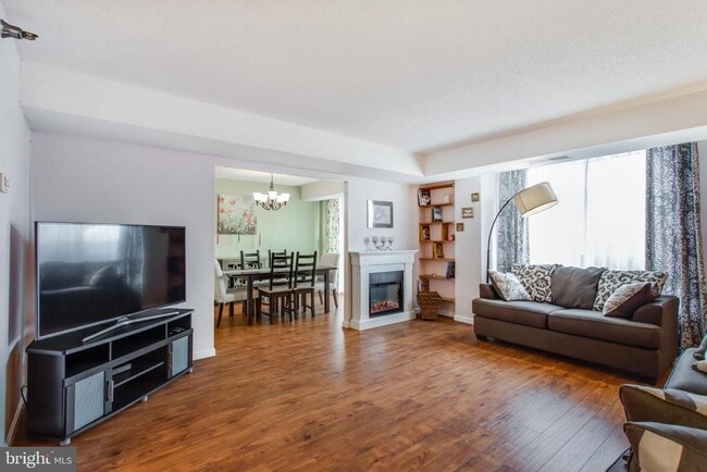 Building Photo - 1808 Old Meadow Rd