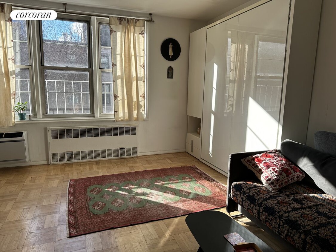 Primary Photo - 130 Hicks St