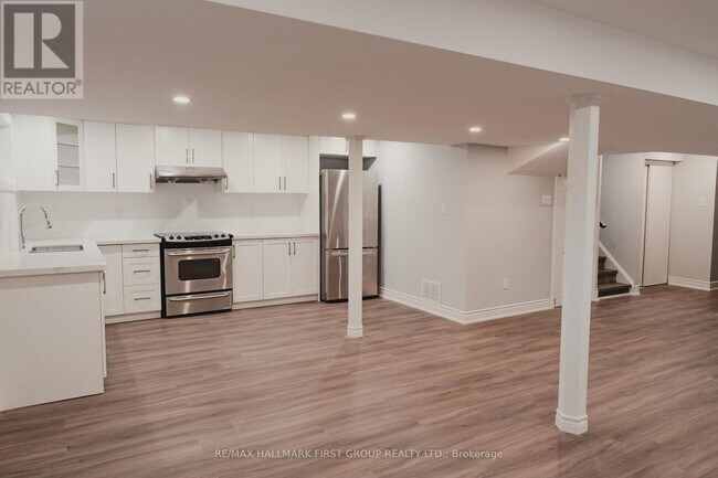 Photo du bâtiment - 588 Marksbury Rd