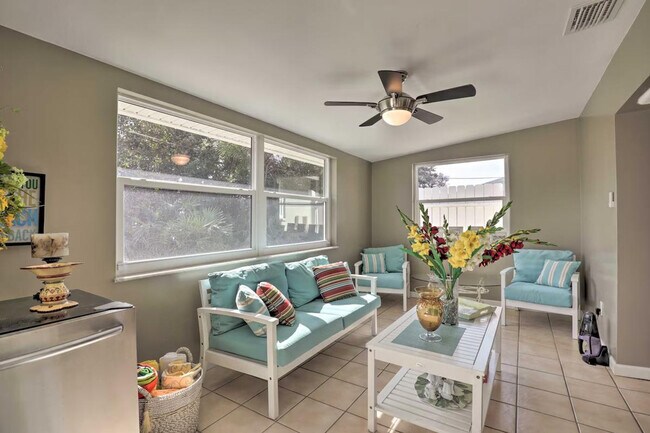 Foto del edificio - 40 Longfellow Cir