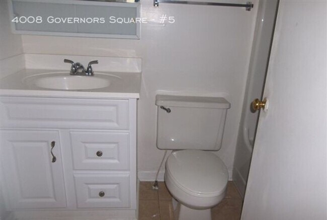 Foto del edificio - 2 bedroom/ 2 full bathroom- Governor's Square