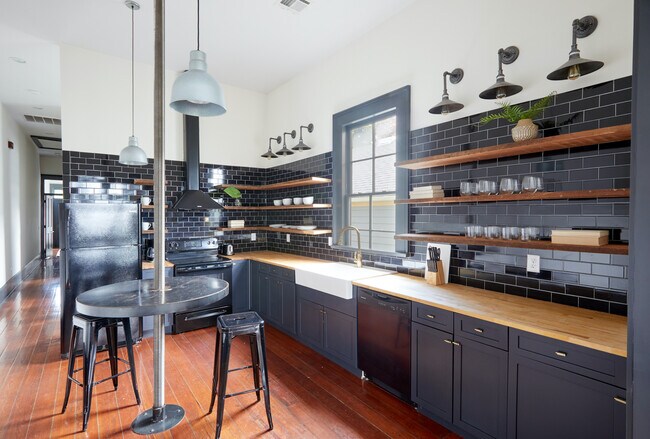 Foto del edificio - 3042 Saint Claude Ave