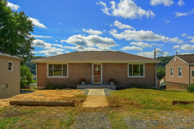 Foto del edificio - 1311 Midland Beaver Rd