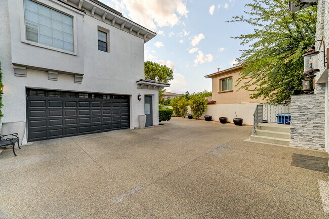 Foto del edificio - 10212 Stone Briar Ct