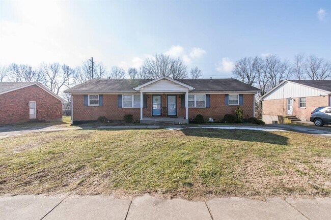 Building Photo - 322 Edgewood Dr