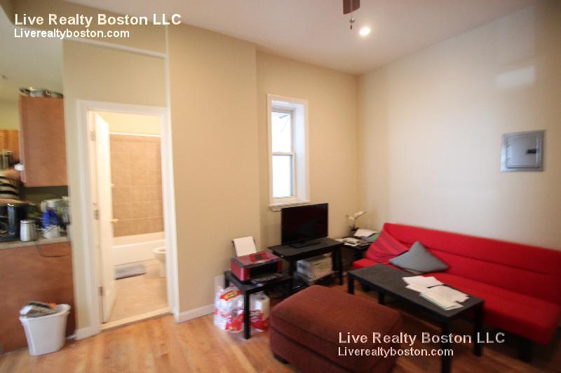 Primary Photo - 1175 Commonwealth Avenue