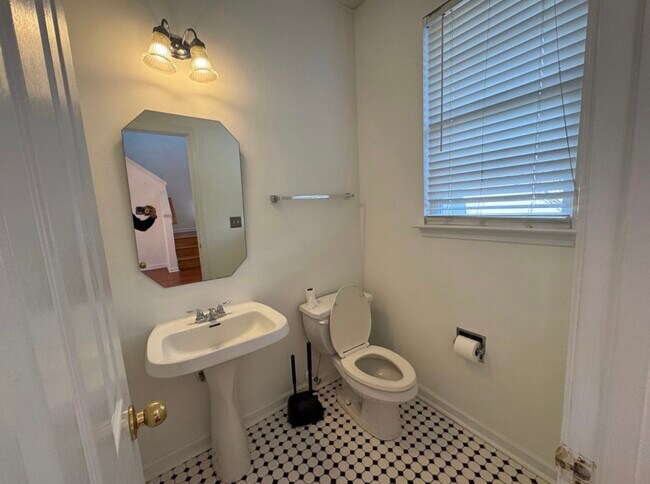 Medio baño - 9920 Forest Run Ln
