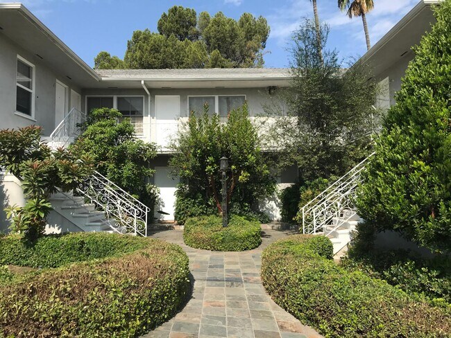 Building Photo - 1343 Maltman Ave