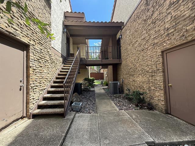 Foto del edificio - 336 Melrose Dr