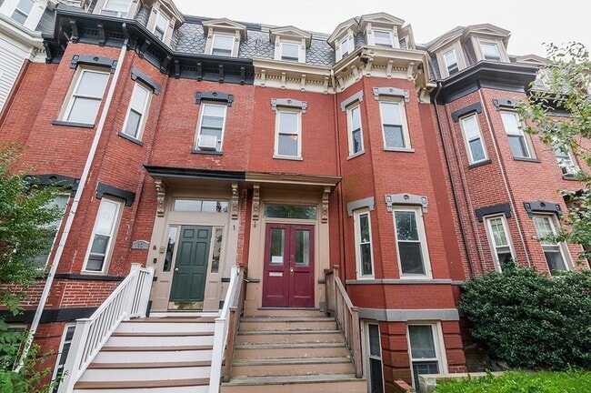 Building Photo - 11 Savin Hill Ave