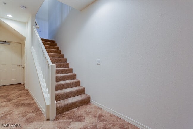Building Photo - 9037 Alturas St