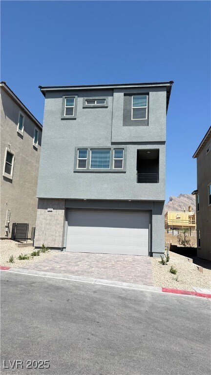 Building Photo - 1513 Bat Hawk St