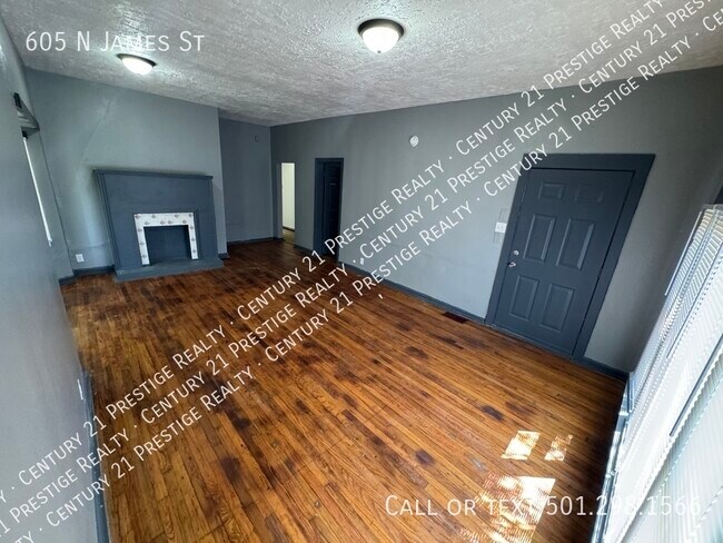 Foto del edificio - 605 N James St