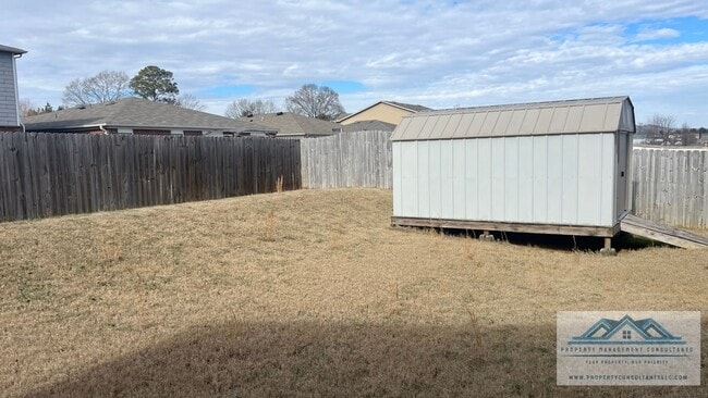 Building Photo - 182 Forestbrook Dr