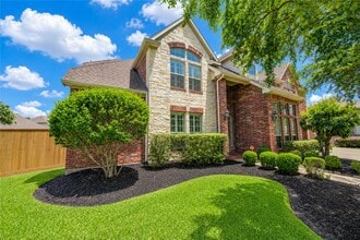 Building Photo - 1335 Altavilla Ln