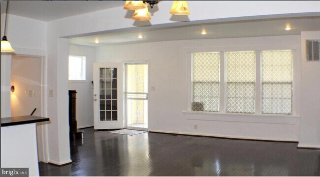 Building Photo - 6418 Dogwood Rd