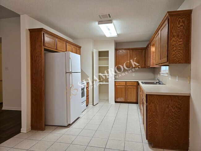 Foto del edificio - Cougar Ridge Duplex