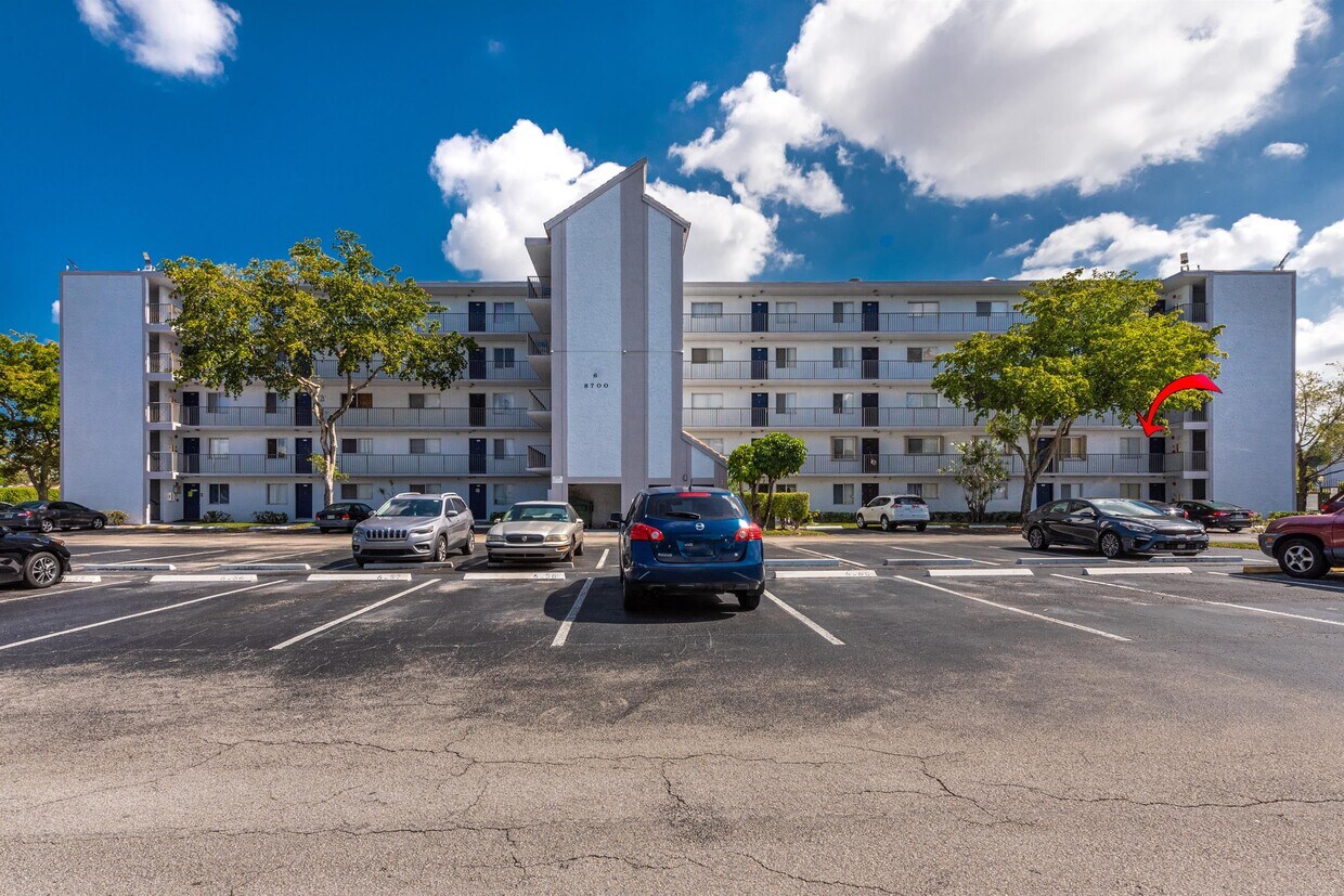 8700 N Sherman Cir, Miramar, FL 33025 Townhome Rentals in Miramar FL